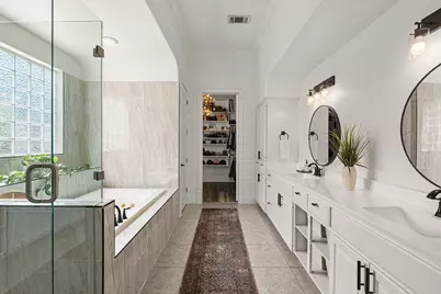 799 W Bartlett Drive, Buda, TX 78610 - Photo 17