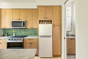 1609 Canterbury St, Austin, TX 78702 - Photo 9