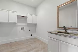 1124 Co Rd 301, Elgin, TX 78621 - Photo 23