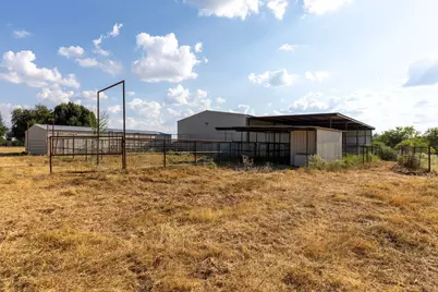 1124 County Road 301, Elgin, TX 78621 - Photo 9