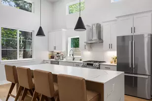 2711 Stacy Ln, Austin, TX 78704 - Photo 9