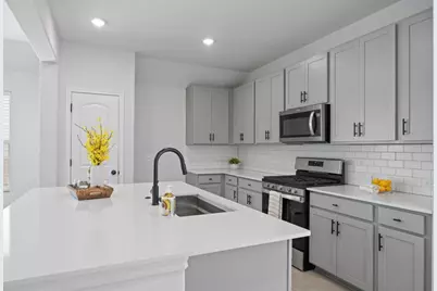 120 Northview Lane, Georgetown, TX 78628 - Photo 9