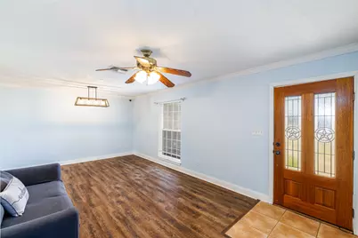 1506 Harwood Road, Luling, TX 78648 - Photo 9