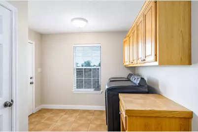 1506 Harwood Road, Luling, TX 78648 - Photo 25