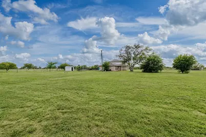 1506 Harwood Road, Luling, TX 78648 - Photo 7