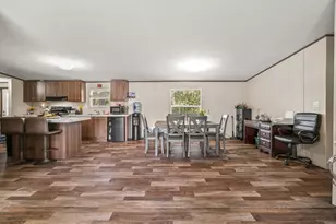 124 Twin Lakes Ln, Bastrop, TX 78602 - Photo 5