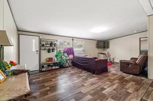 124 Twin Lakes Ln, Bastrop, TX 78602 - Photo 3