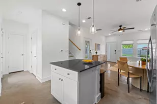 1112 Linden St, Austin, TX 78702 - Photo 13