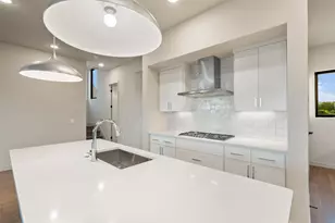 9803 Ribelin Ranch Ct, Austin, TX 78750 - Photo 9