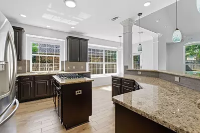 10033 Scull Creek Drive, Austin, TX 78730 - Photo 15