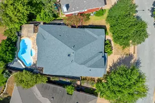 10033 Scull Creek Dr, Austin, TX 78730 - Photo 3