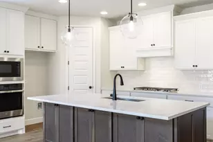 141 Ensberg Ln, Liberty Hill, TX 78642 - Photo 7