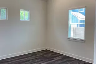 6901 Carver Ave, Austin, TX 78752 - Photo 13