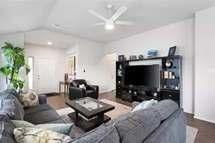 208 Blue Agate Ct, Jarrell, TX 76537 - Photo 7