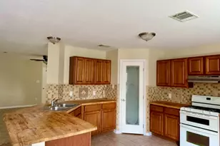 1148 Amberwood Loop, Kyle, TX 78640 - Photo 9