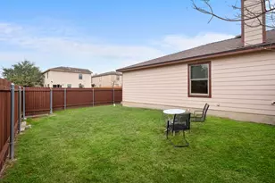 5811 Viewpoint Dr, Austin, TX 78744 - Photo 27