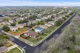 5811 Viewpoint Dr, Austin, TX 78744 - Photo 31