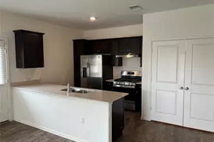 7501 Ivy Trellis Trl, Del Valle, TX 78617 - Photo 3