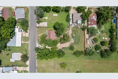 503 W Alamo Street, Elgin, TX 78621 - Photo 11