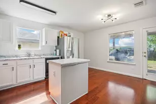 339 Liberty St, Hutto, TX 78634 - Photo 5