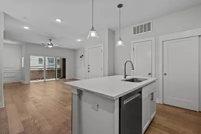 2827 Manor Road #2201, Austin, TX 78722 - Photo 13