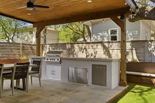 1600 W 39th 1/2 St, Austin, TX 78756 - Photo 21