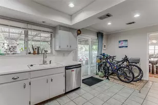 2713 Tether Trail, Austin, TX 78704 - Photo 11