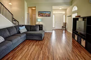 410 S Hunting Lodge Ln, Bastrop, TX 78602 - Photo 7