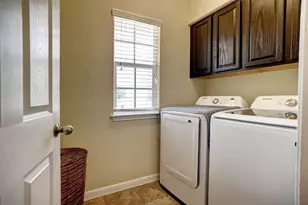 410 S Hunting Lodge Ln, Bastrop, TX 78602 - Photo 27