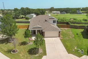 410 S Hunting Lodge Ln, Bastrop, TX 78602 - Photo 1