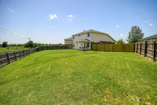 410 S Hunting Lodge Ln, Bastrop, TX 78602 - Photo 33