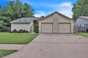 8713 Pineridge Dr, Austin, TX 78729 - Photo 1