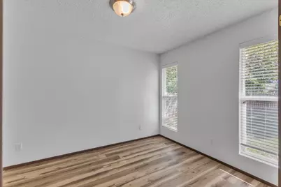 8713 Pineridge Drive, Austin, TX 78729 - Photo 17