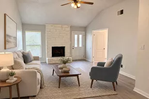 8713 Pineridge Dr, Austin, TX 78729 - Photo 23