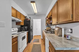 8713 Pineridge Dr, Austin, TX 78729 - Photo 27