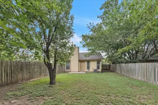 8713 Pineridge Dr, Austin, TX 78729 - Photo 21