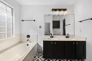 1451 Roxanne's Run, Pflugerville, TX 78660 - Photo 11