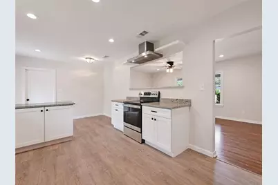 7611 Oak Hedge Place, Austin, TX 78745 - Photo 11