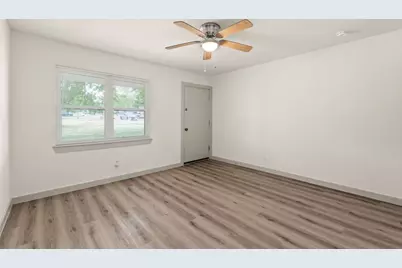 2109 W Avenue B #A and B, Temple, TX 76504 - Photo 5