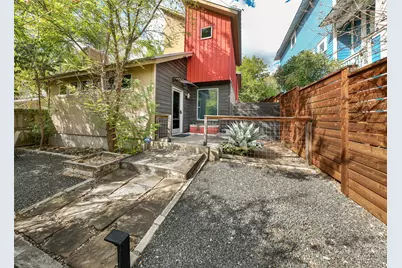 2302 E 9th Street, Austin, TX 78702 - Photo 3