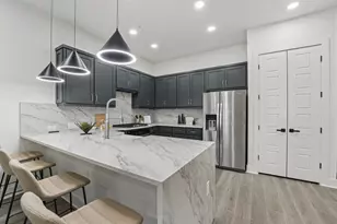 2811 Zach Scott St, Austin, TX 78723 - Photo 9