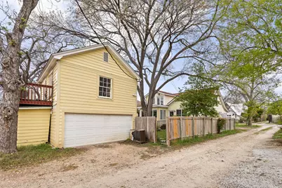 811 E 46th Street, Austin, TX 78751 - Photo 25