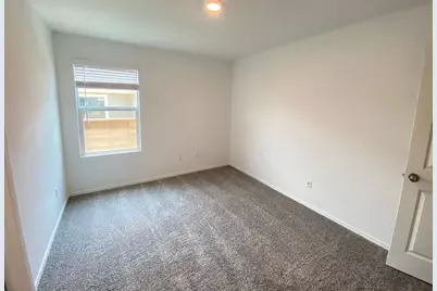 239 Barcelona, Kyle, TX 78640 - Photo 17