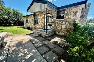 212 Bluebonnet Ln, Liberty Hill, TX 78642 - Photo 1