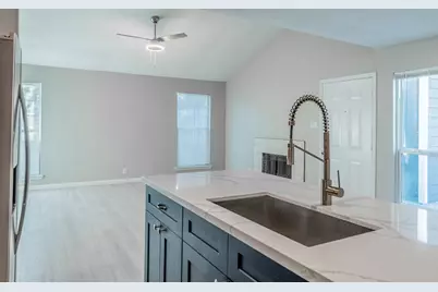 916 Sirocco Drive #Unit B, Austin, TX 78745 - Photo 7