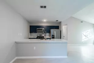916 Sirocco Dr, Austin, TX 78745 - Photo 9