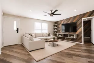 126 Esperanza Dr, Bastrop, TX 78602 - Photo 3