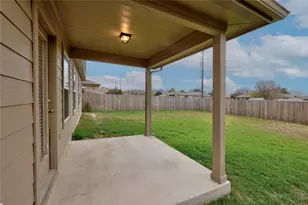 606 Creston St, Hutto, TX 78634 - Photo 27