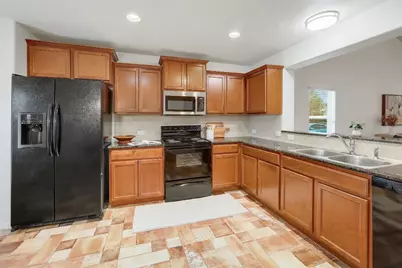 606 Creston Street, Hutto, TX 78634 - Photo 15