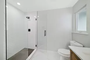 6810 Bryn Mawr Dr, Austin, TX 78723 - Photo 17